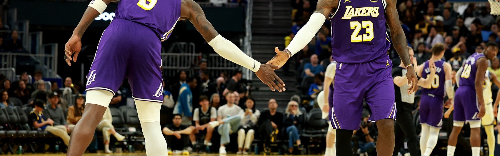 kaiyun.com-艾顿：很庆幸我们整赛季都保持着凝聚力 你知道你是在为队友而战