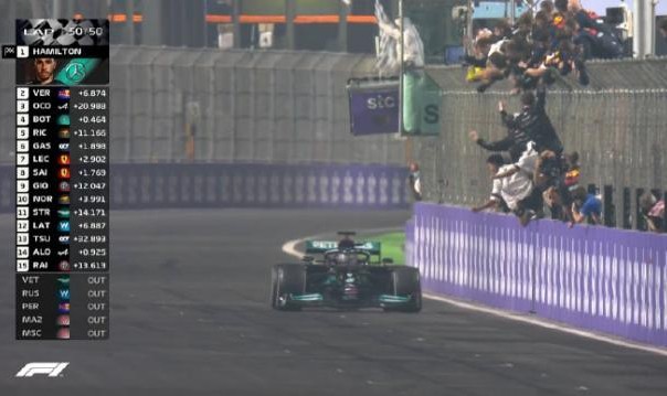 kaiyun.com-汉密尔顿积分追平维斯塔潘 阿布扎比上演终局之战