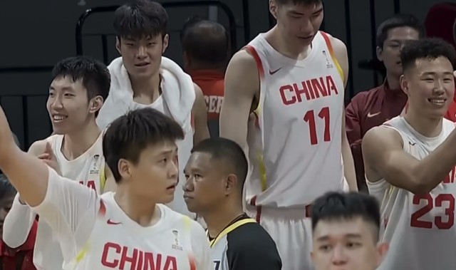 开云体育APP下载-中国男篮险胜中国台北！郭士强抱住陈盈骏与王晗，全员呐喊庆祝！